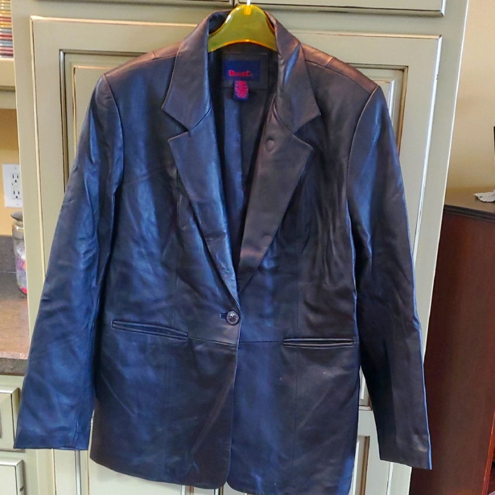 Denim&Co Black Structured Blazer with Notched Lapels and Slim Fit